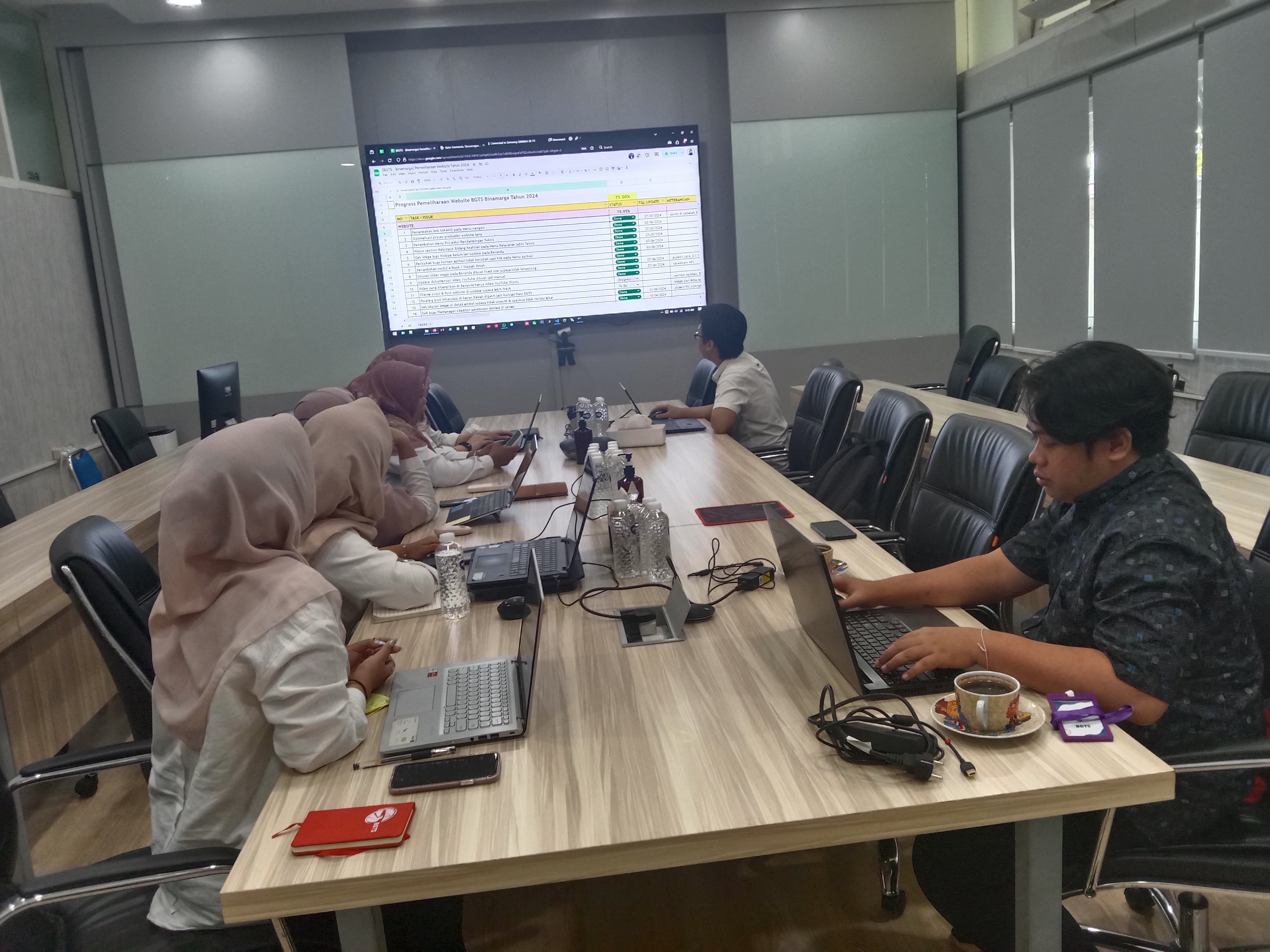 Memperkuat Komunikasi dan Transparansi: Peran Official Website bagi Balai di Kementerian PUPR